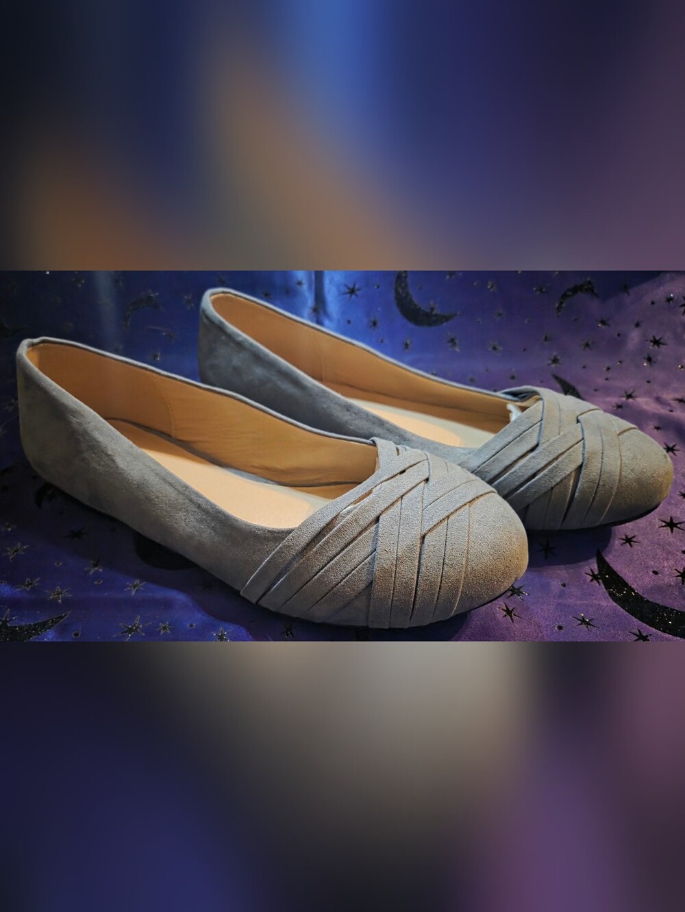 Luoika Womens Grey Faux Suede Pleated Flats Round Toe Wide Width Size 10